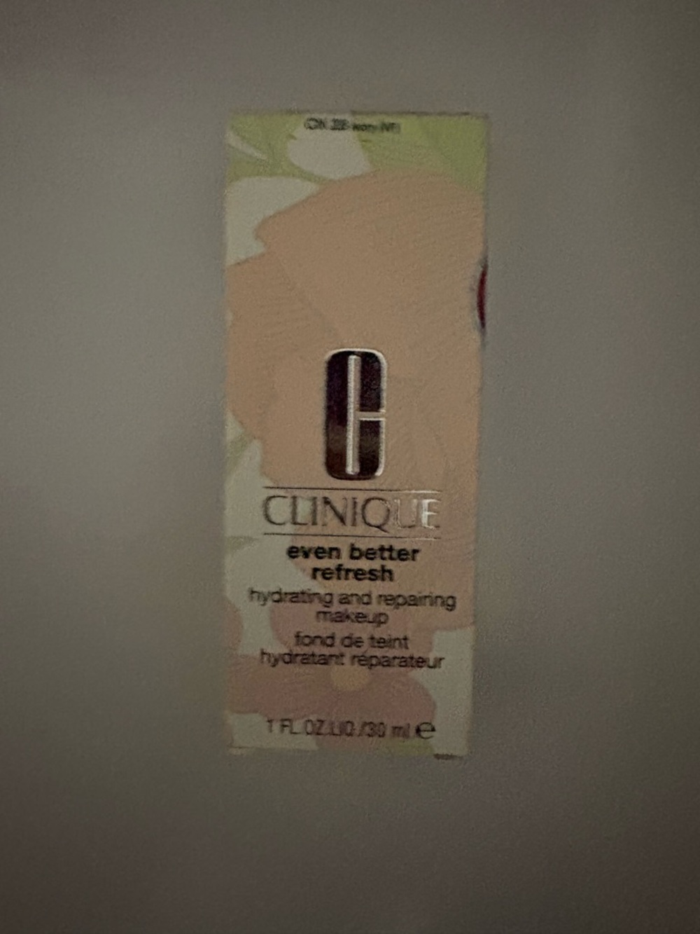 Clinique Even Better Refresh Hydrating and Repairing Makeup Foundation-Ivory - Picture 4 of 4